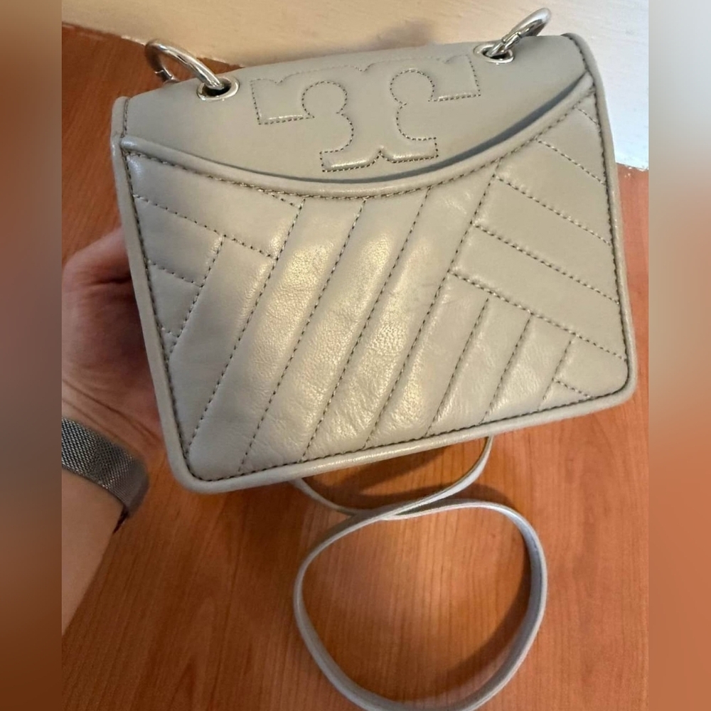 Tory Burch Alexa Quilted Mini Gray Leather Shoulder Bag Chain Strap - Picture 9 of 11